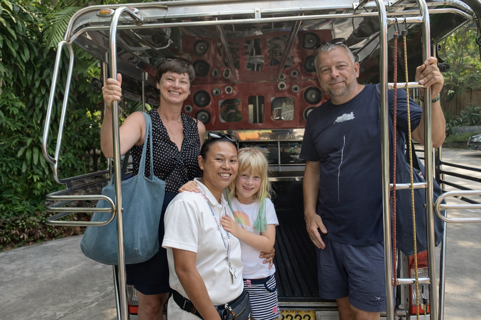 Peyton & Charmed Koh Chang – Full-Day Koh Chang Island Tour by Taxi Koh Chang